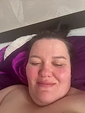 SunnyLeila2101 online show from 04/04/26, 10:46