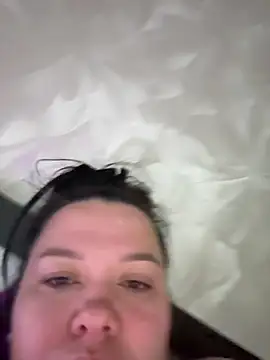 SunnyLeila2101 online show from 05/15/26, 08:27