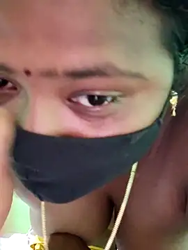 Snapshot of Tamilreethu chatting on 09/17/25, 06:42 Tamilreethu online show from 09/17/25, 06:42