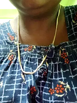 Snapshot of Tamilreethu chatting on 09/22/25, 11:56 Tamilreethu online show from 09/22/25, 11:56