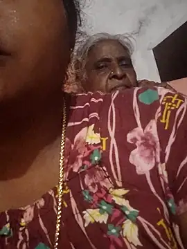 Snapshot of Tamilreethu chatting on 11/02/25, 01:24 Tamilreethu online show from 11/02/25, 01:24