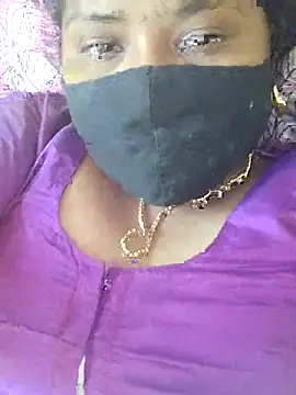 Snapshot of Tamilreethu chatting on 11/07/25, 06:41 Tamilreethu online show from 11/07/25, 06:41