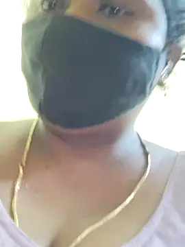 Snapshot of Tamilreethu chatting on 11/22/25, 01:32 Tamilreethu online show from 11/22/25, 01:32