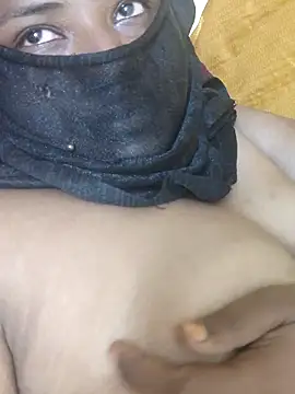 Snapshot of Tamilreethu chatting on 01/06/26, 06:11 Tamilreethu online show from 01/06/26, 06:11