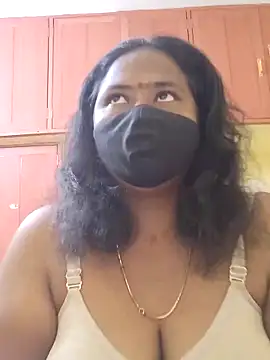 Snapshot of Tamilreethu chatting on 02/26/26, 12:15 Tamilreethu online show from 02/26/26, 12:15