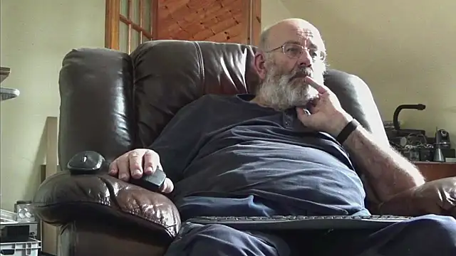 janzer13 online show from 09/18/25, 12:51