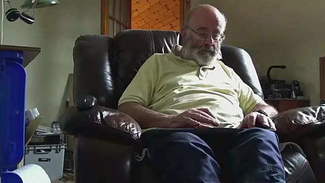 janzer13 online show from 10/03/25, 01:52