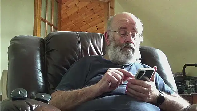 janzer13 online show from 10/05/25, 01:53