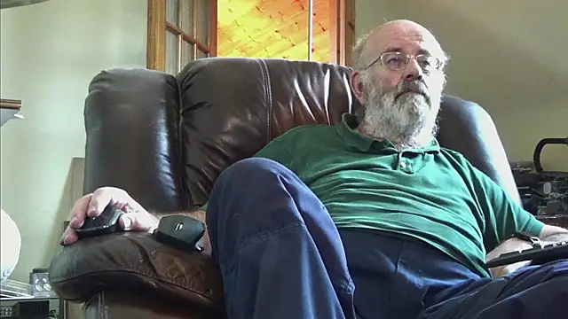 janzer13 online show from 10/31/25, 02:40