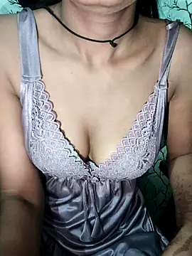 Crystil love-21 online show from 04/15/26, 10:44