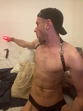 sexbooy27 online show from 10/26/25, 10:36