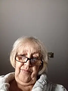 Anatolia5961 online show from 12/14/25, 02:11