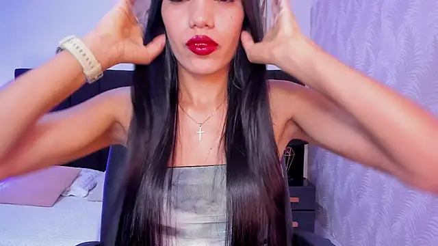 kaylaadams7 online show from 10/13/25, 11:43