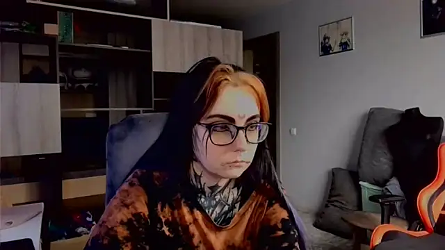 HighelikeGirl online show from 09/18/25, 10:06