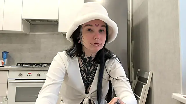 HighelikeGirl online show from 01/19/26, 07:01