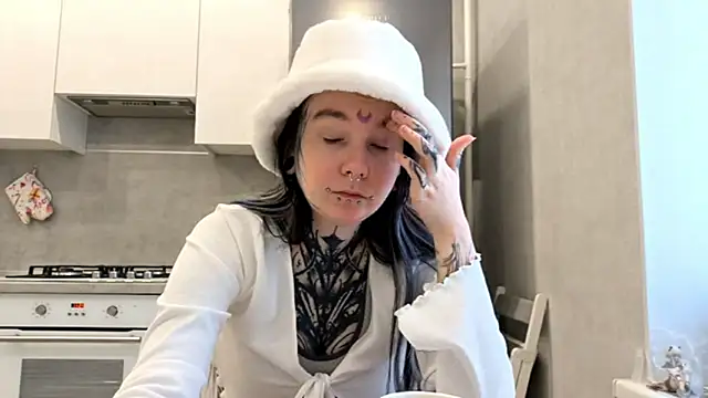 HighelikeGirl online show from 03/06/26, 06:10