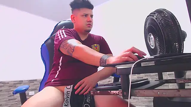 mister cum1999 online show from 02/04/26, 07:31