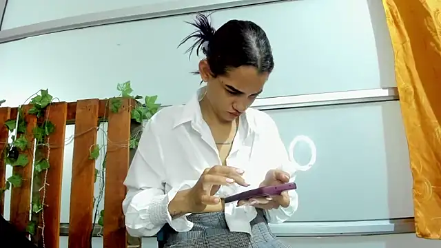 cris dulce online show from 04/15/26, 07:58