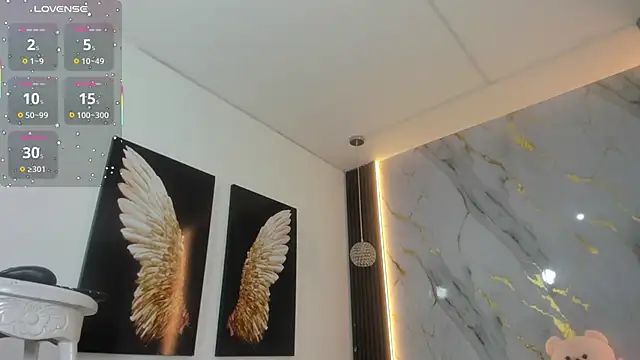 Snapshot of Miss_Angel0 chatting on 10/05/25, 06:34 Miss Angel0 online show from 10/05/25, 06:34