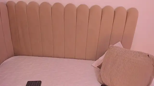 Jasmin hamdan online show from 11/29/25, 08:01