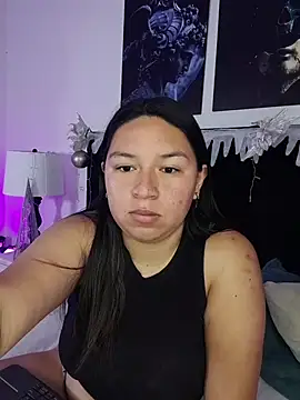 BellaRoux1 online show from 11/18/25, 12:31