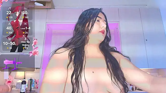 Snapshot of LilyWhitney chatting on 07/19/26, 04:22 LilyWhitney online show from 07/19/26, 04:22