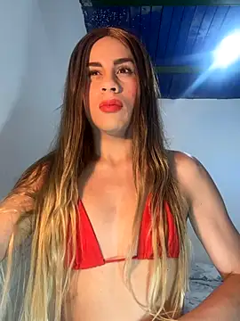 Snapshot of CAMILA-GRANT318 chatting on 10/29/25, 10:33 CAMILA-GRANT318 online show from 10/29/25, 10:33