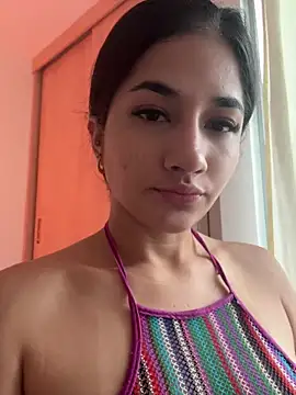 LauraCatalina online show from 11/21/25, 11:53