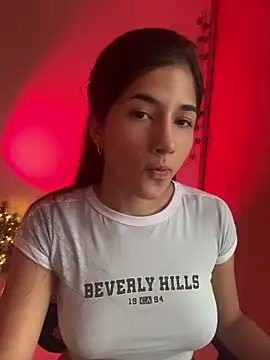 LauraCatalina online show from 12/20/25, 01:07