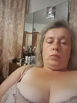 Snapshot of Catherine372311 chatting on 09/22/25, 07:16 Catherine372311 online show from 09/22/25, 07:16