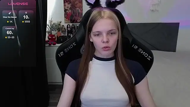 Luna Navy online show from 09/14/25, 09:30