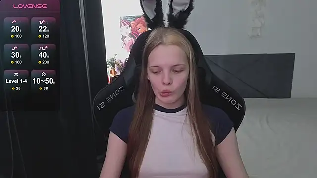 Luna Navy online show from 09/21/25, 09:11