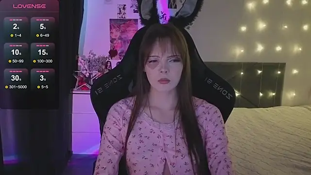 Luna Navy online show from 02/04/26, 12:22