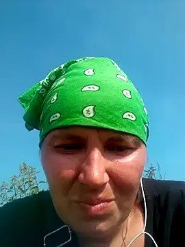 Snapshot of Romashka33011 chatting on 07/01/26, 01:56 Romashka33011 online show from 07/01/26, 01:56