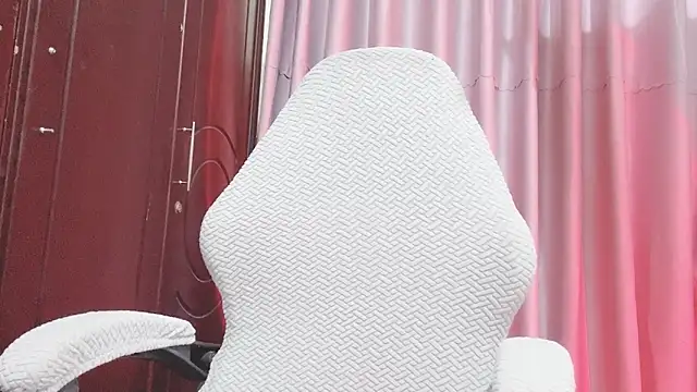 Vessi-babe online show from 09/20/25, 03:02