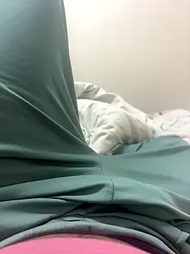 Snapshot of bigbulllaksh chatting on 10/15/25, 02:06 bigbulllaksh online show from 10/15/25, 02:06