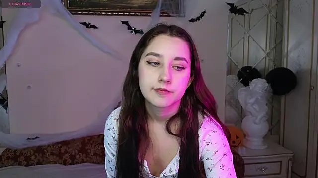 Eva Maller online show from 11/01/25, 04:47