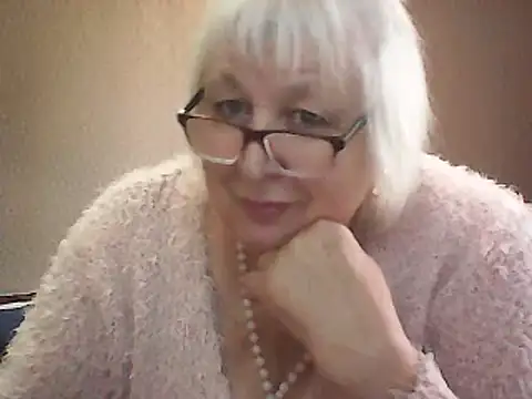 Alexia64231 online show from 09/16/25, 04:57