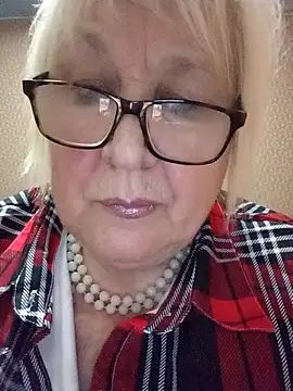 Alexia64231 online show from 11/05/25, 03:45