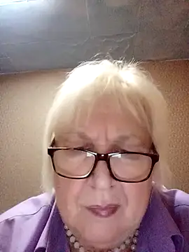 Alexia64231 online show from 11/06/25, 04:02