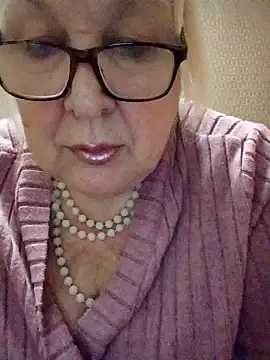 Alexia64231 online show from 11/07/25, 04:51