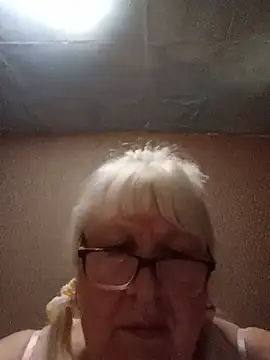 Alexia64231 online show from 06/27/26, 11:04