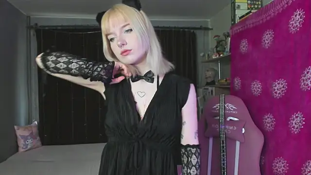 godlikegirlyy online show from 09/20/25, 12:28