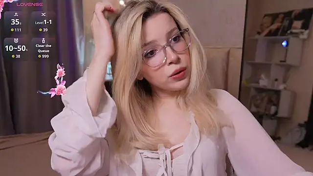 peachii meow online show from 04/17/26, 04:32