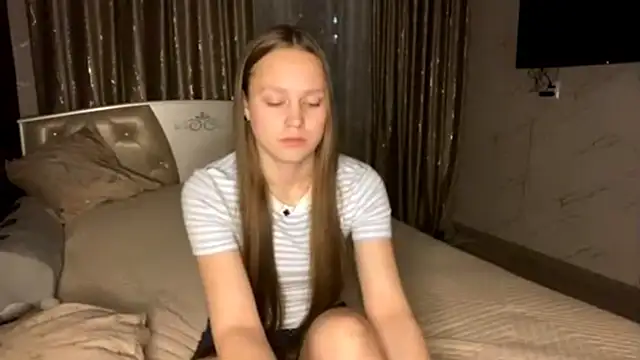 Snapshot of SoSweetGirl chatting on 10/26/25, 12:22 SoSweetGirl online show from 10/26/25, 12:22