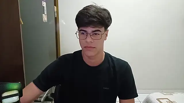 Snapshot of ThbxToyou chatting on 09/11/25, 10:10 ThbxToyou online show from 09/11/25, 10:10