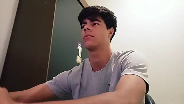 Snapshot of ThbxToyou chatting on 10/28/25, 11:07 ThbxToyou online show from 10/28/25, 11:07