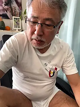 gholly2007 online show from 11/22/25, 03:38