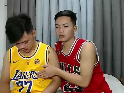 hot emman online show from 10/27/25, 11:03