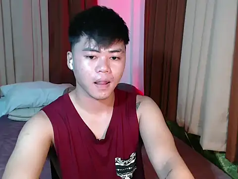 hot emman online show from 02/18/26, 06:42